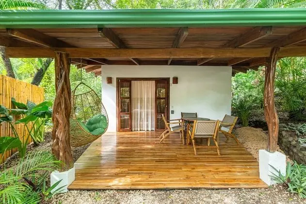 Family Oda, 2 Büyük (Queen) Boy Yatak, Bahçe Manzaralı