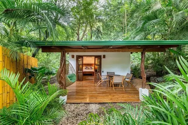 Family Oda, 2 Büyük (Queen) Boy Yatak, Bahçe Manzaralı