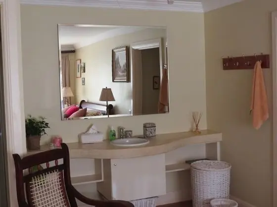 Deluxe Tek Büyük Yataklı Oda, Balkon, Bahçe Manzaralı (Cosmos)