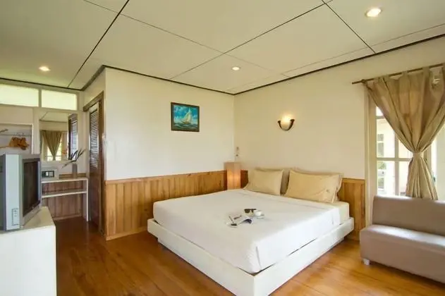 Villa Beach View / Free Round Trip pick up from Koh Mak Pier. Must inform hotel for boat schedule