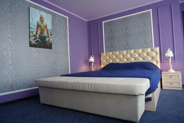 Luxury Tek Büyük Yataklı Oda