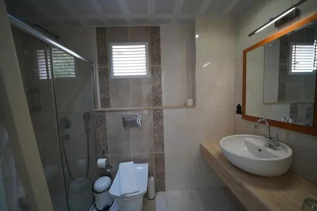 Aile Odası, Kısmi Deniz Manzaralı, Balkonlu