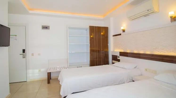 Ekonomik Twin Oda, Kara Manzaralı, Balkonlu