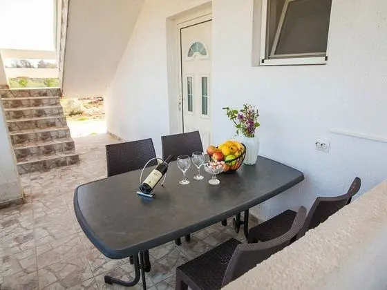 Stüdyo, Teras (for 3 People)