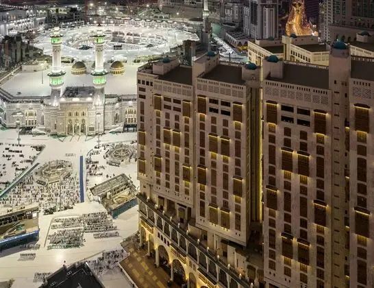 One Bedroom Suite Haram View With Two Twin Beds