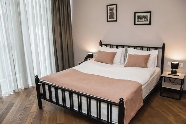 Standard Tek Büyük Yataklı Oda