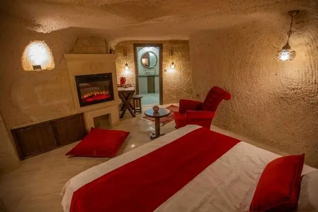 Cave Suite