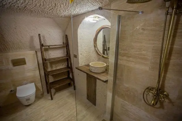 Cave Suite