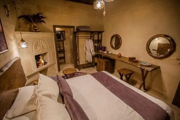 Taş Oda, Veranda Manzaralı, Şömineli