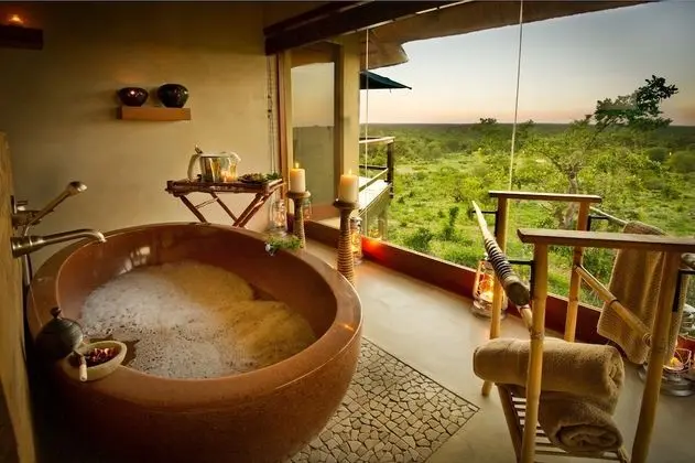 Bushman King Suite