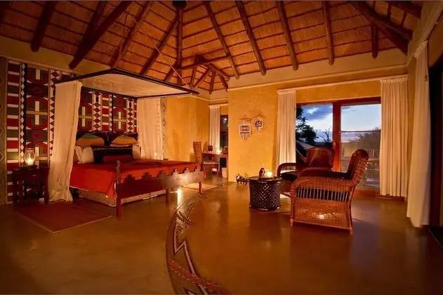 Ndebele King Suite