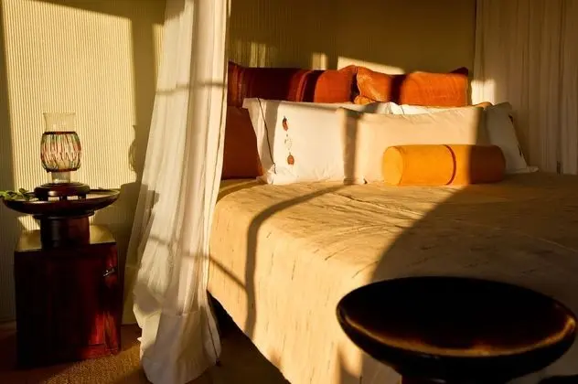 Ndebele King Suite