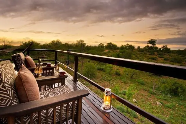 Ndebele King Suite