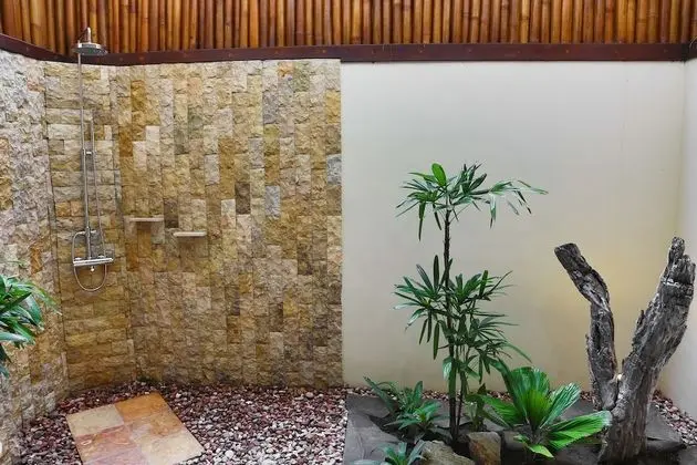 Standard Tek Büyük Yataklı Oda, Balkon, Bahçe Manzaralı