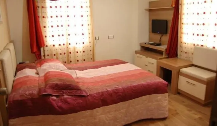Tek Büyük veya İki Ayrı Yataklı Oda