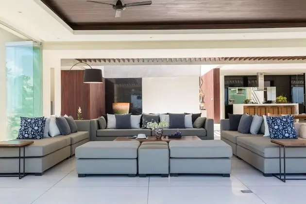 Five Bedrooms Villa