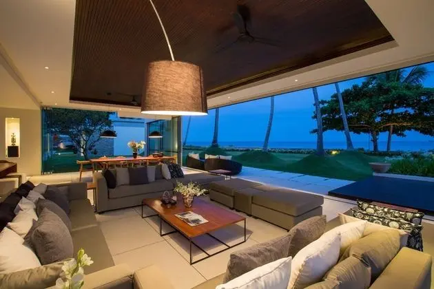Five Bedrooms Villa