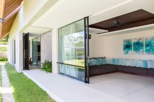 Five Bedrooms Villa