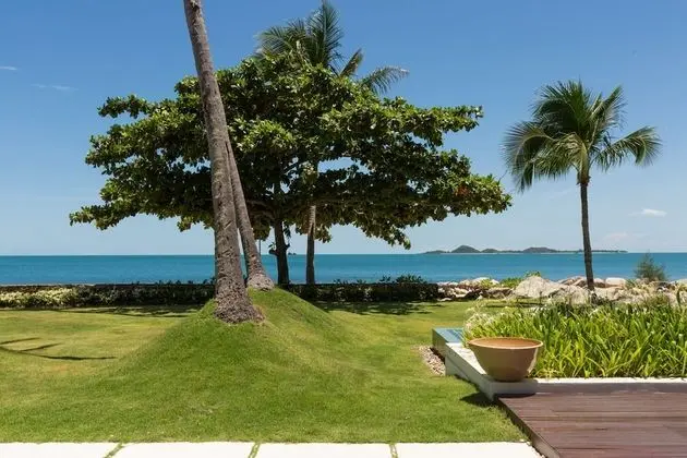 Five Bedrooms Villa