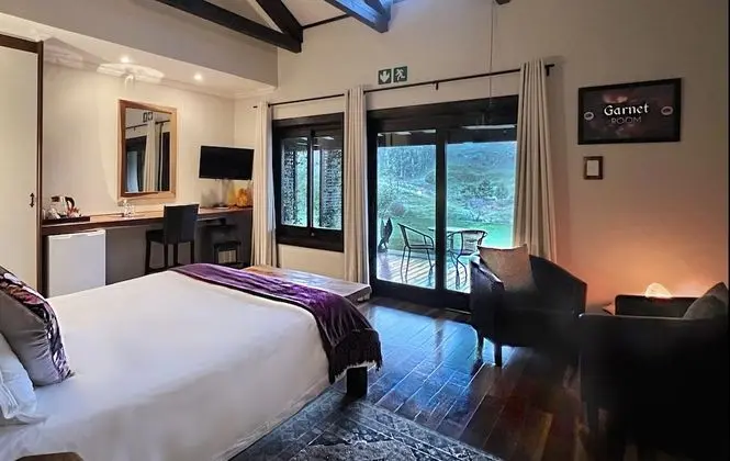 Luxury Tek Büyük Yataklı Oda