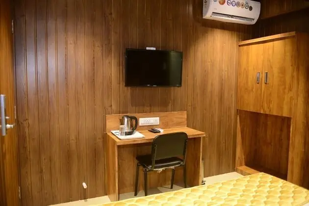Deluxe Tek Büyük Yataklı Oda