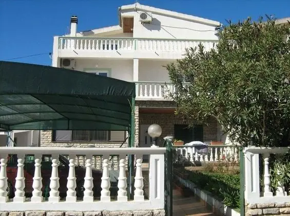 Apart Daire (Malaga - comfortable and free parking)