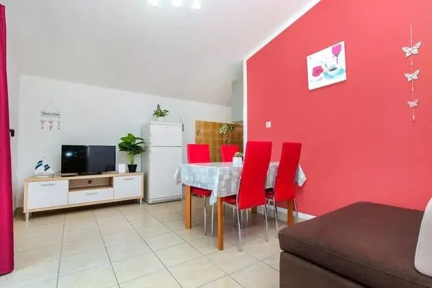 Apart Daire (Malaga - comfortable and free parking)