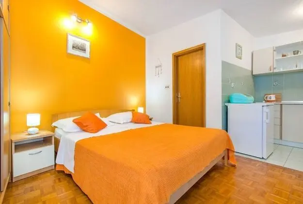 Stüdyo (Malaga - comfortable and free parking)