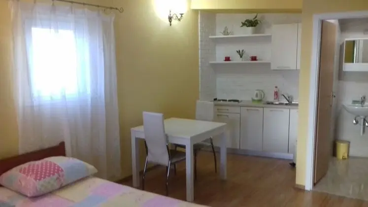 Stüdyo (Malaga - comfortable and free parking)