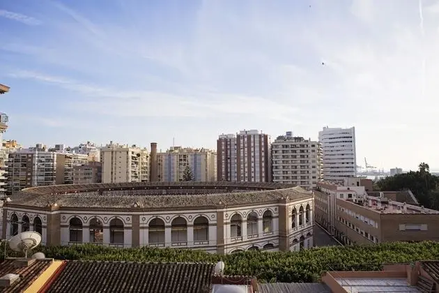 Tek Büyük Yataklı Oda, Balkon, Liman Manzaralı