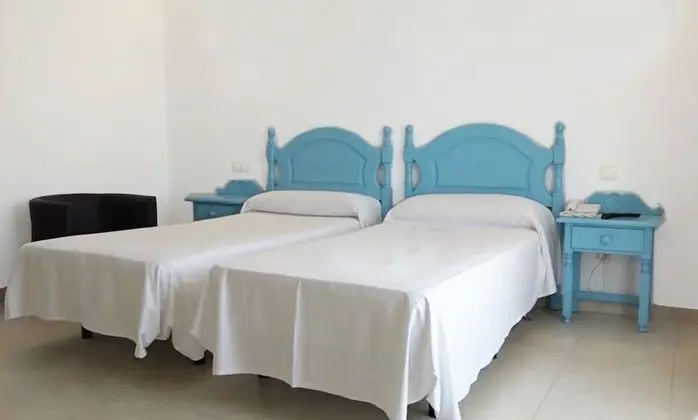 Tek Büyük Yataklı Oda, Balkon, Liman Manzaralı