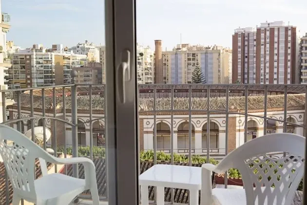 Tek Büyük Yataklı Oda, Balkon, Liman Manzaralı