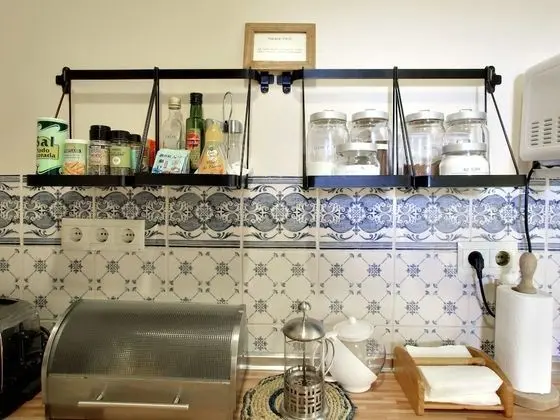 İki Ayrı Yataklı Oda, Ortak Banyo