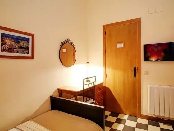 Tek Büyük Yataklı Oda, Ortak Banyo