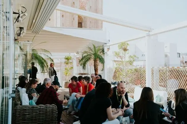 Superior Tek Büyük Yataklı Oda, Balkon, Şehir Manzaralı