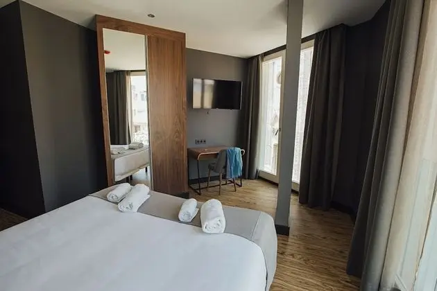 Superior Tek Büyük Yataklı Oda, Şehir Manzaralı