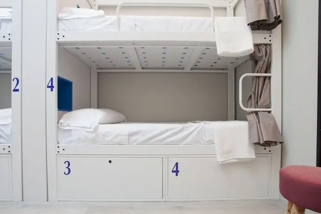 Ortak Ranzalı Oda, Karma Ranzalı Oda