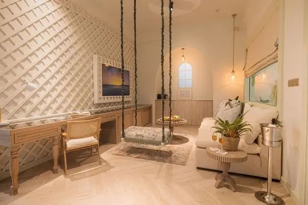 Sunset Beach Pool Suite