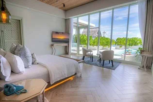 Sunset Beach Pool Suite
