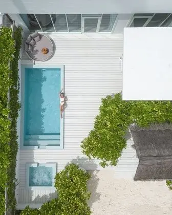 Sunset Beach Pool Suite