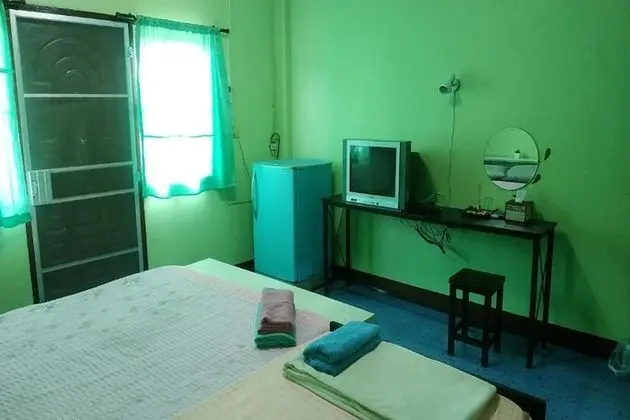 Üç Kişilik Oda