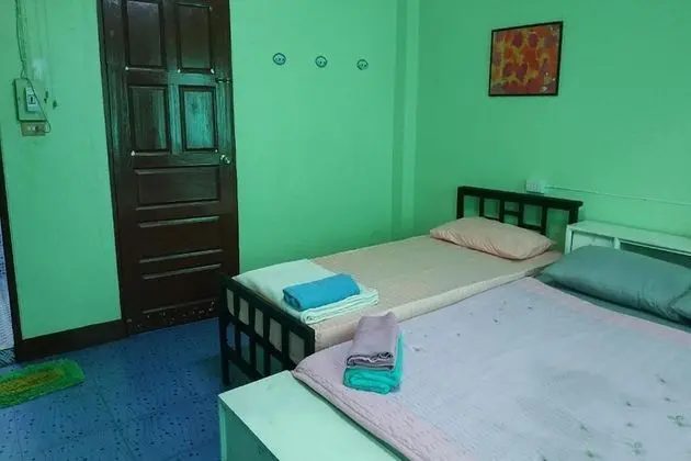 Üç Kişilik Oda