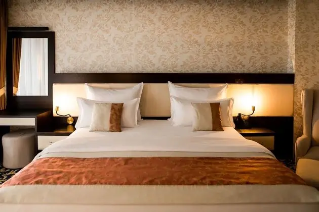 Luxury Tek Büyük veya İki Ayrı Yataklı Oda, Balkon