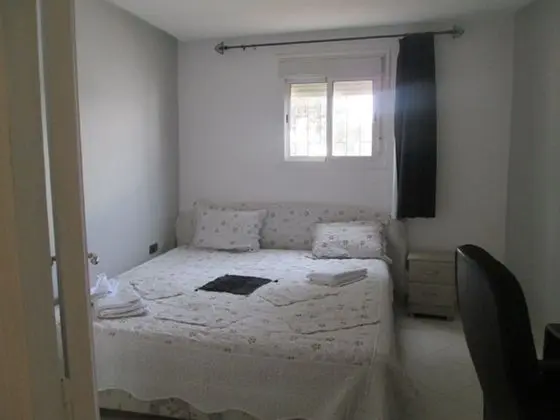 Traditional Tek Büyük Yataklı Oda