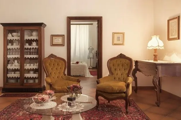 Basic Tek Büyük veya İki Ayrı Yataklı Oda