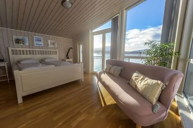 RORBU PREMIUM 3 BEDROOMS, SEA VIEW