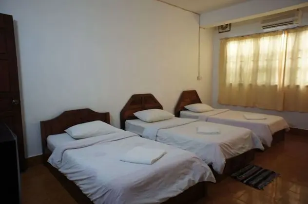 Üç Kişilik Oda