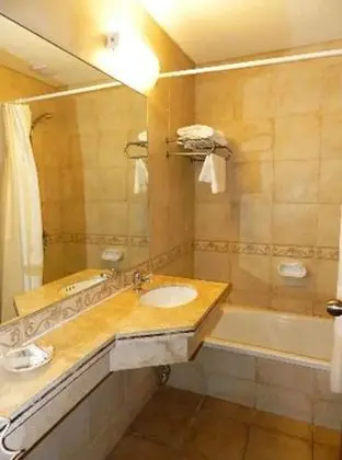 Standard Üç Kişilik Oda, 3 Tek Kişilik Yatak