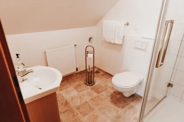 Tek Büyük veya İki Ayrı Yataklı Oda, Özel Banyo