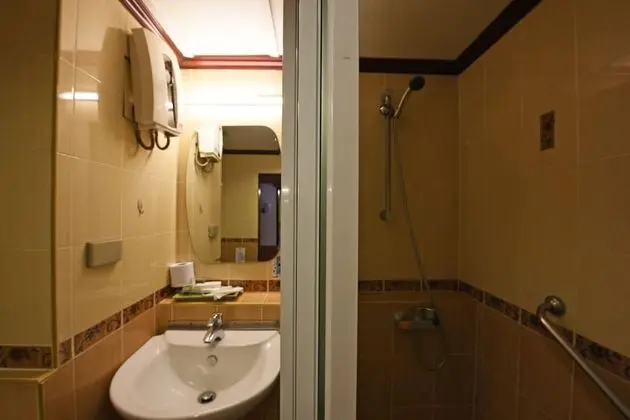 Deluxe Twin Room, Pool View